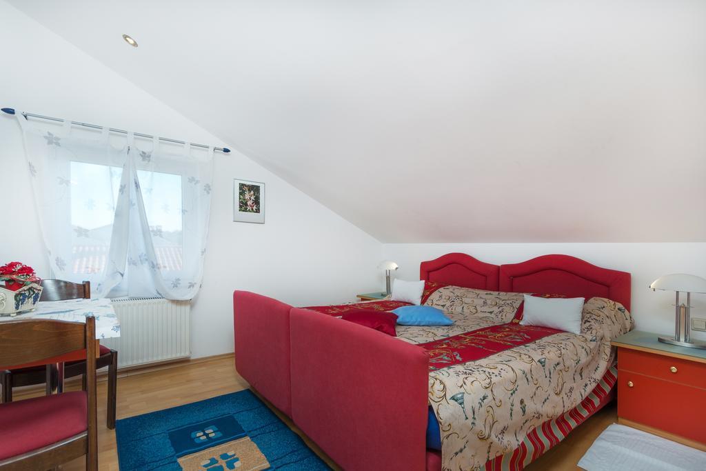 Apartments Villa-Passat Пореч Екстер'єр фото
