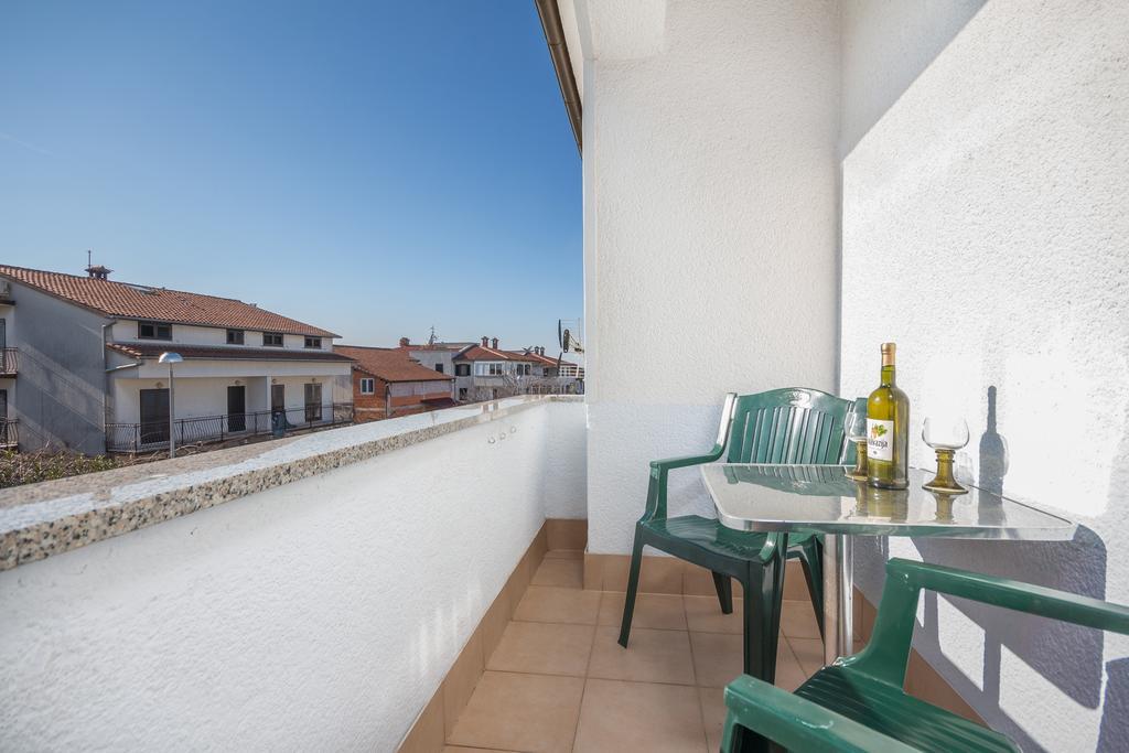 Apartments Villa-Passat Пореч Екстер'єр фото
